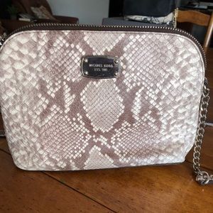 Michael kors crossbody